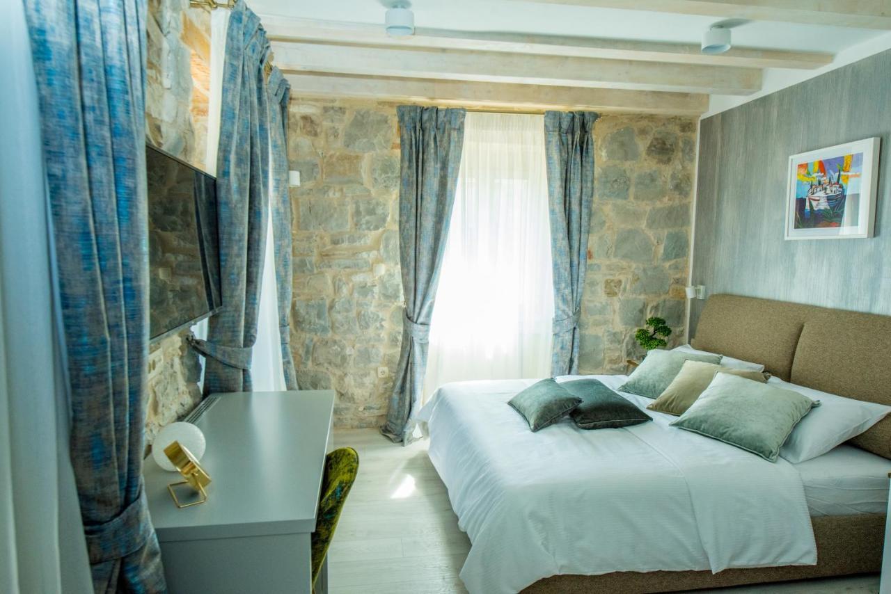 Heritage Villa Vitturi Sea View Kastela Luaran gambar