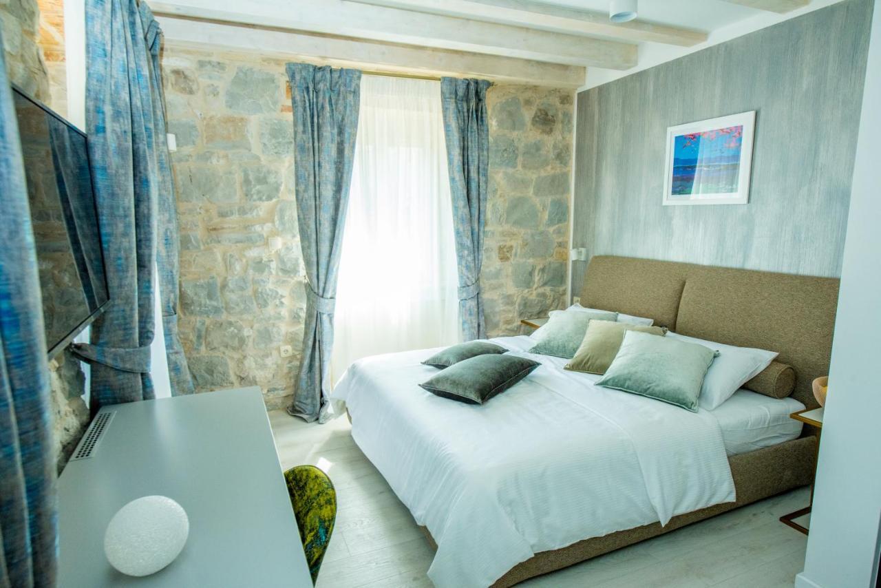 Heritage Villa Vitturi Sea View Kastela Luaran gambar