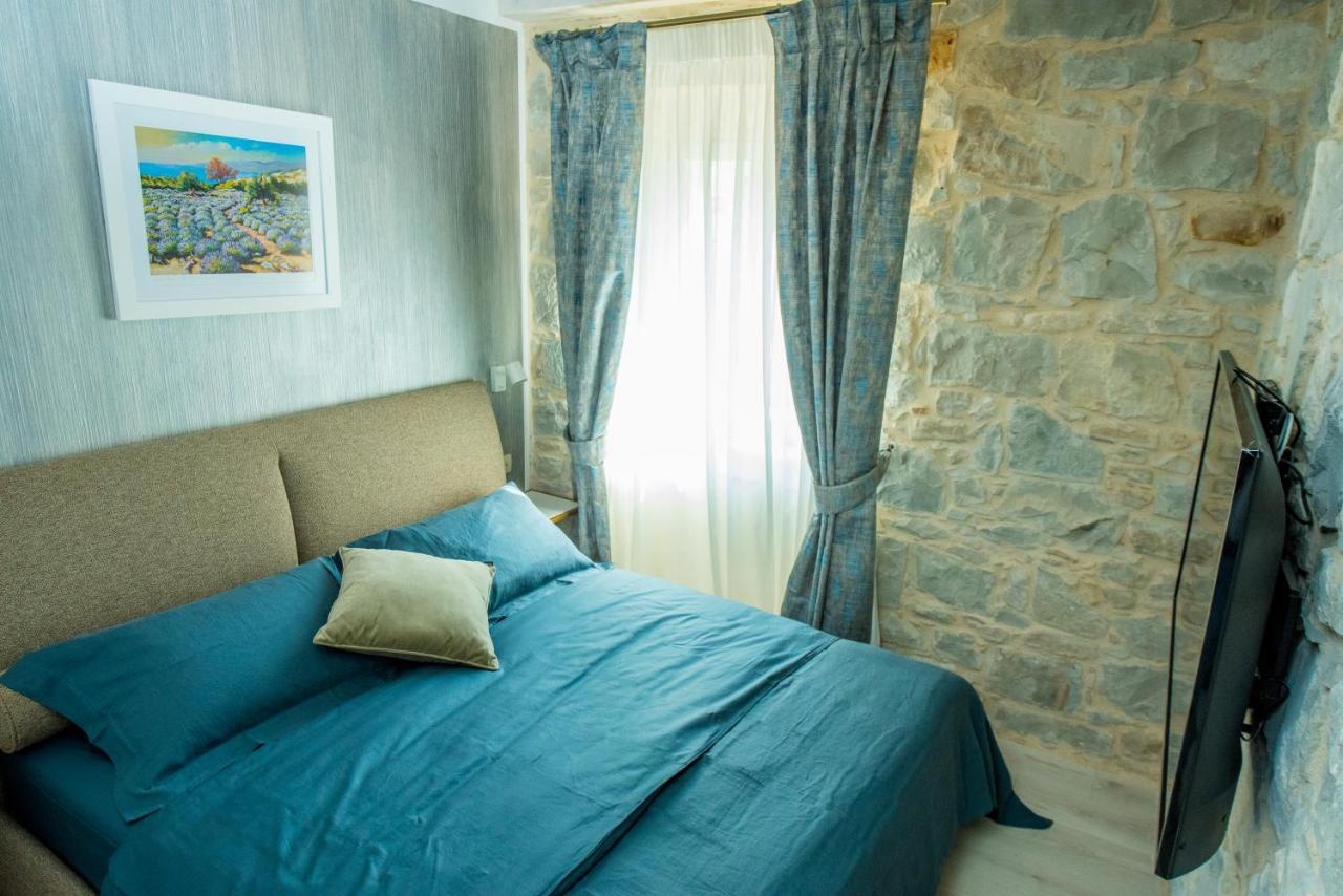 Heritage Villa Vitturi Sea View Kastela Luaran gambar