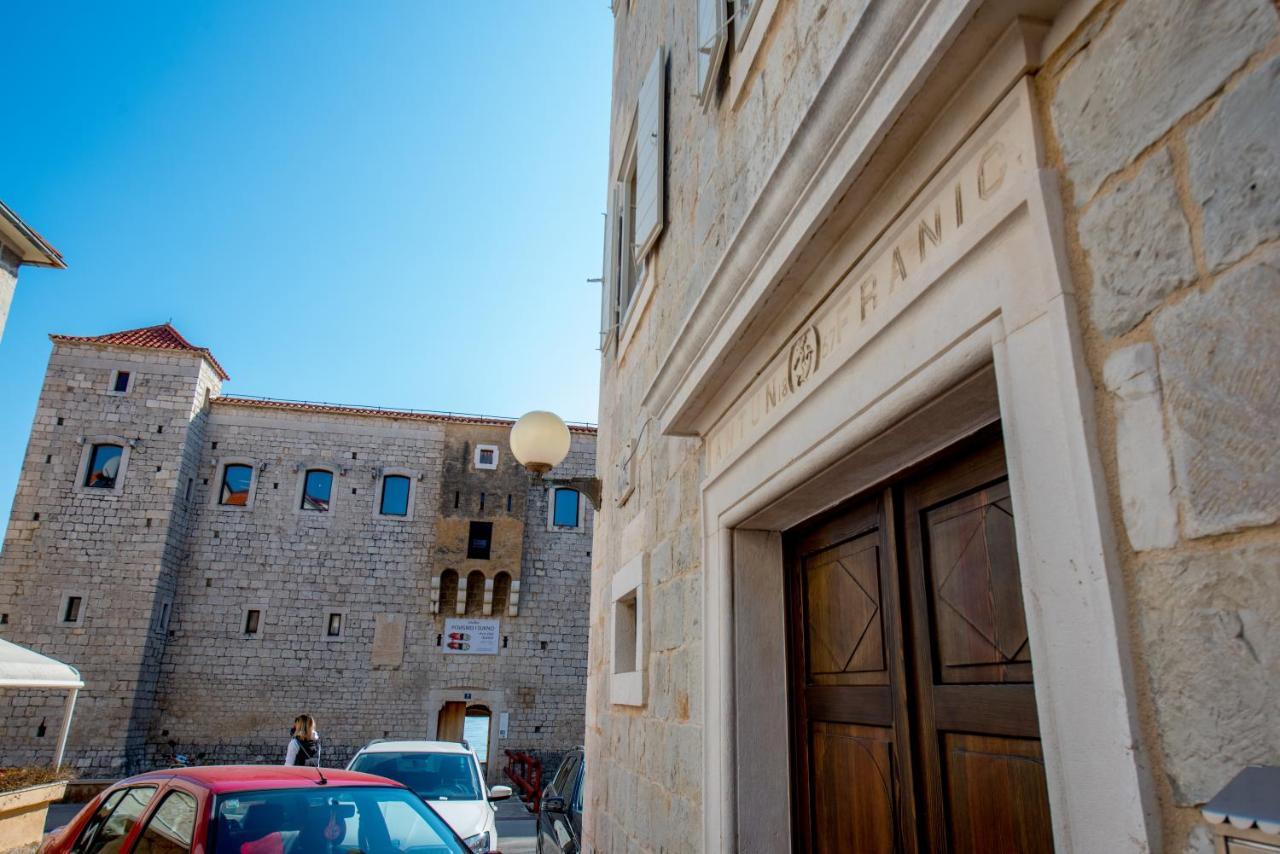 Heritage Villa Vitturi Sea View Kastela Luaran gambar